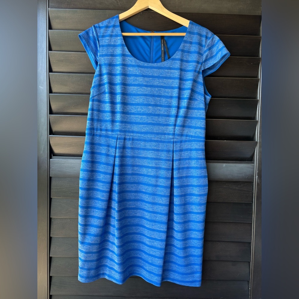 Marc NY Andrew Marc Size 14 Blue Stripe Dress Short Sleeve Pleats Pockets